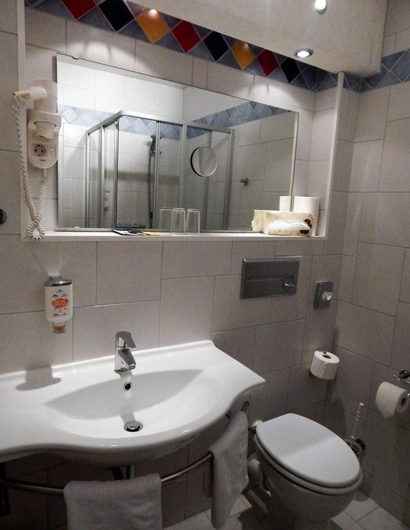 Hotel Land-gut-hotel Zum Alten Forsthaus - Aufladestation Fuer Elektroautos 4*